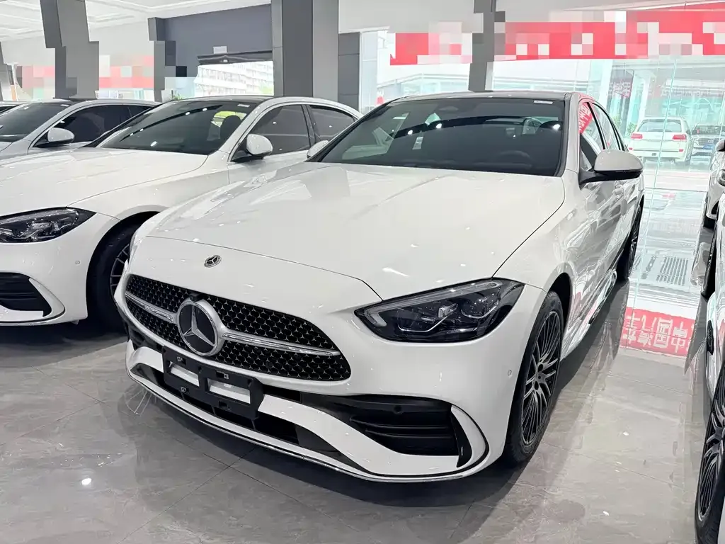Mercedes-Benz C-Class — фото 1