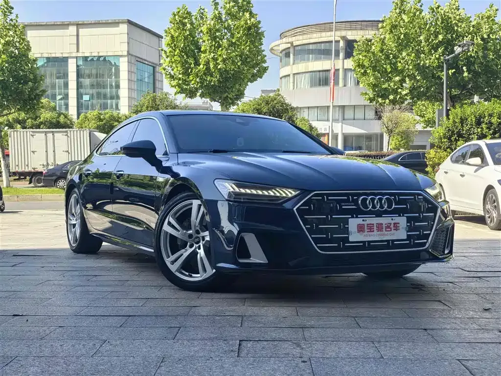 Audi A7L — фото 8