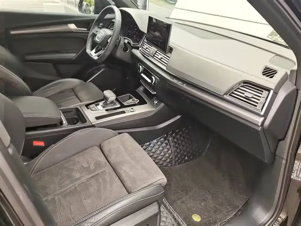 Audi Q5L Sportback — фото 8