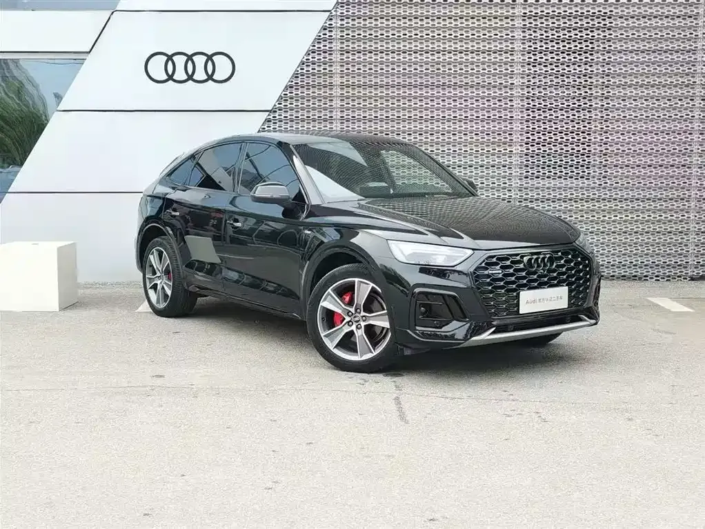 Audi Q5L Sportback — фото 2