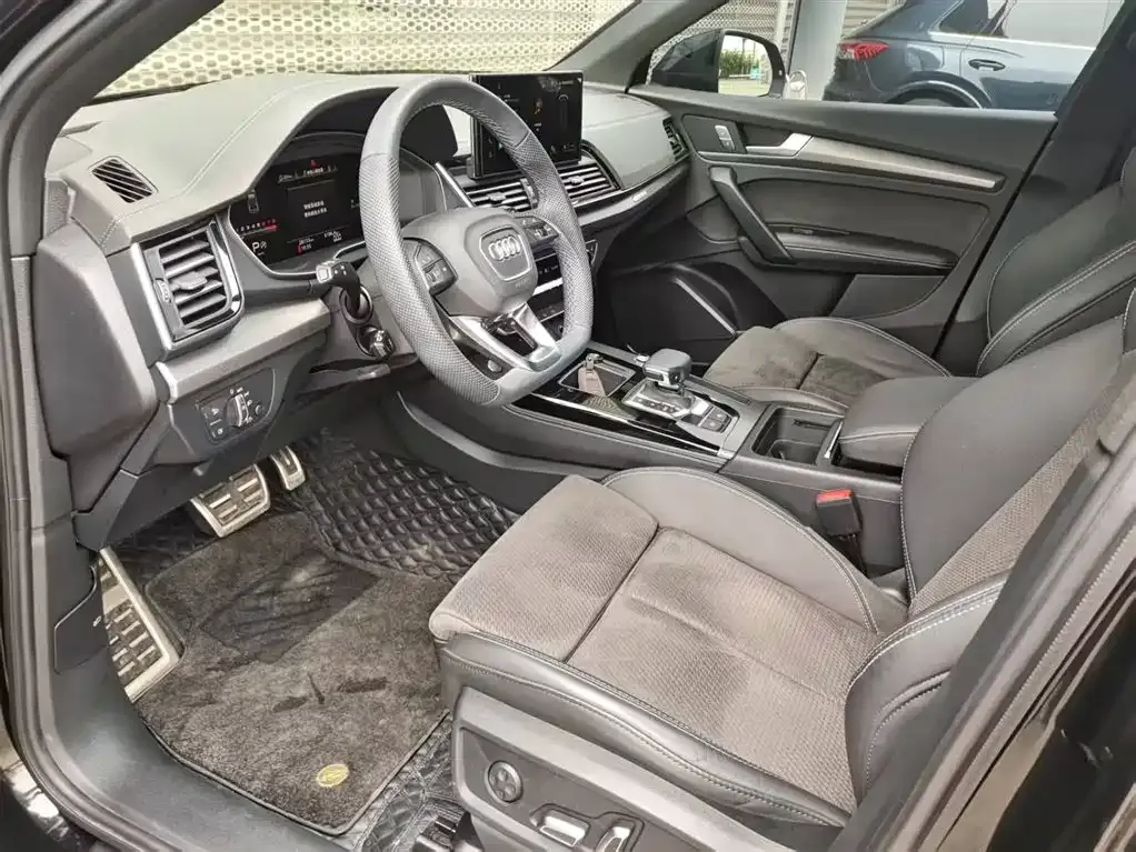 Audi Q5L Sportback — фото 10