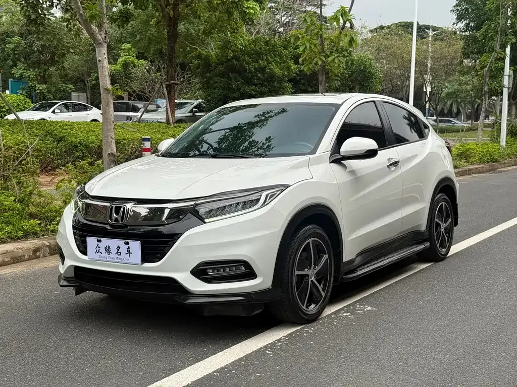Honda Vezel — фото 1