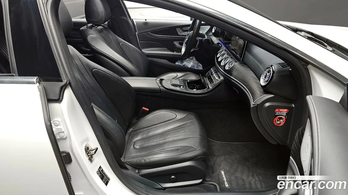 Mercedes-Benz CLS-Class — фото 10