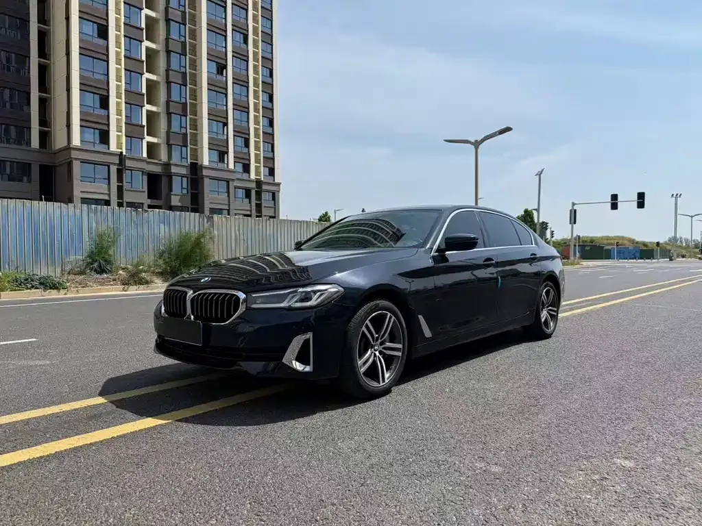 BMW 5 Series — фото 5