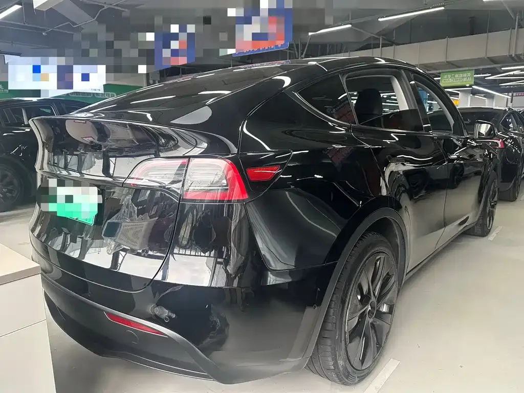 Tesla Model Y — фото 7