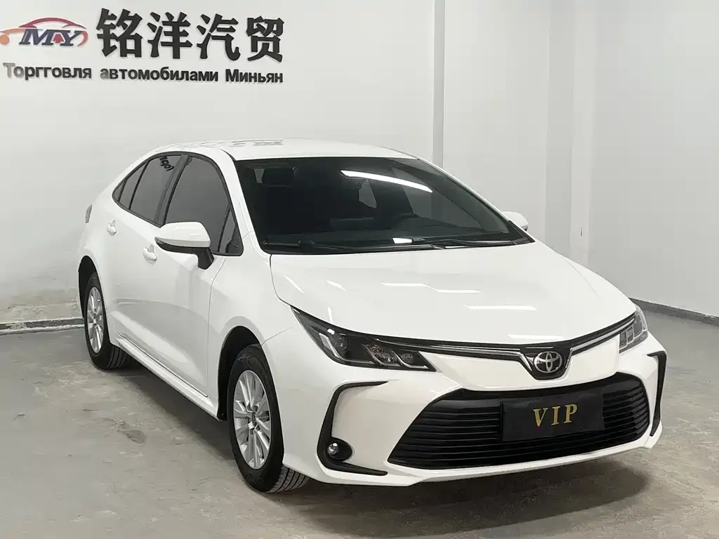 Toyota Corolla — фото 10