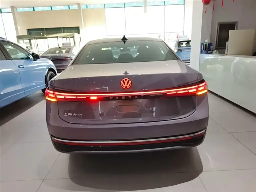 Volkswagen Passat — фото 3