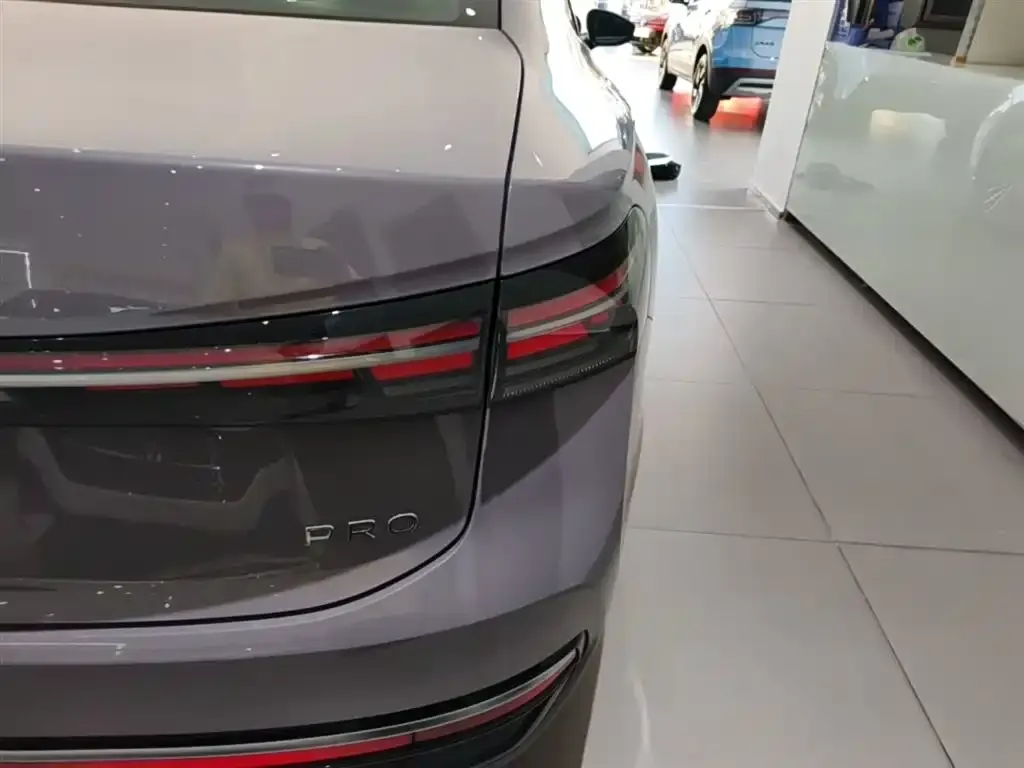 Volkswagen Passat — фото 4