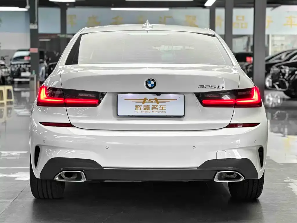 BMW 3 Series 2022 из CN, фото 2