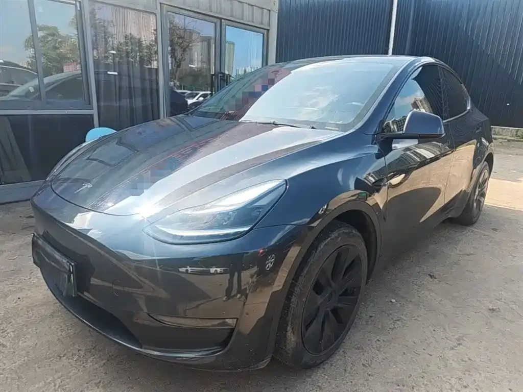 Tesla Model Y — фото 5