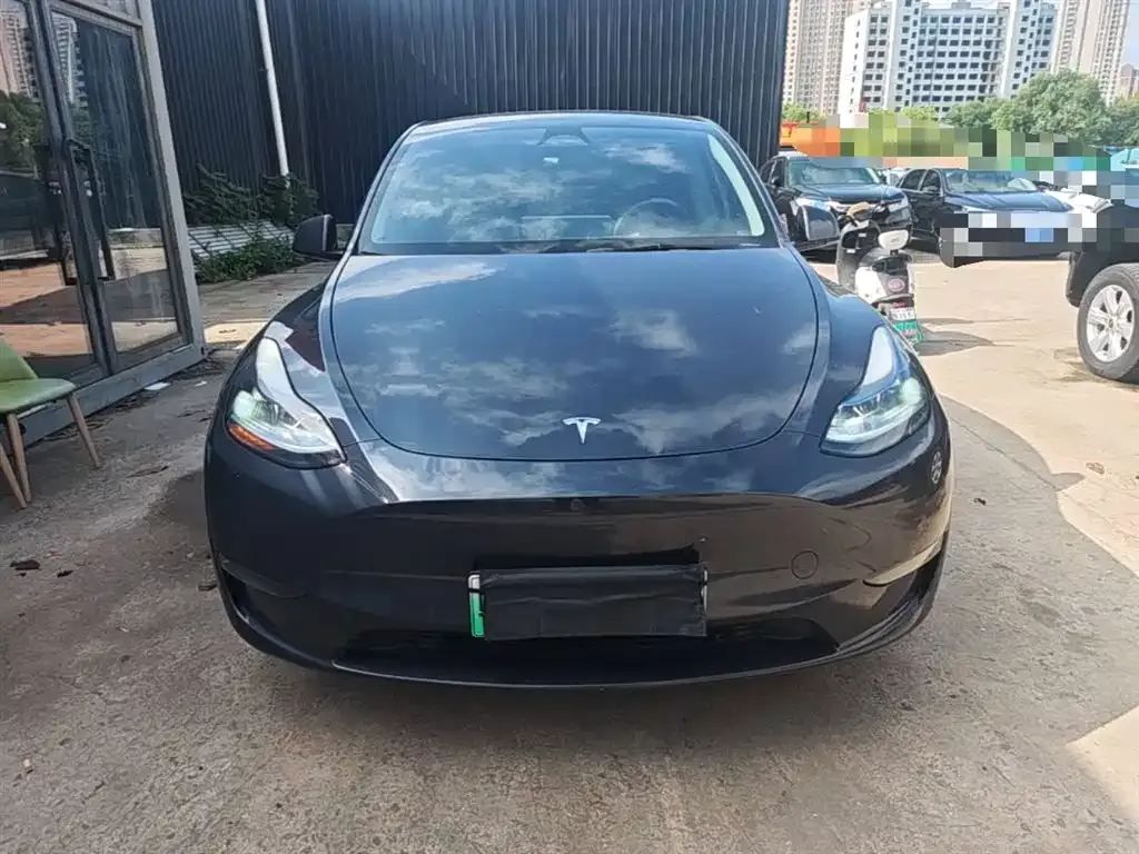 Tesla Model Y — фото 6