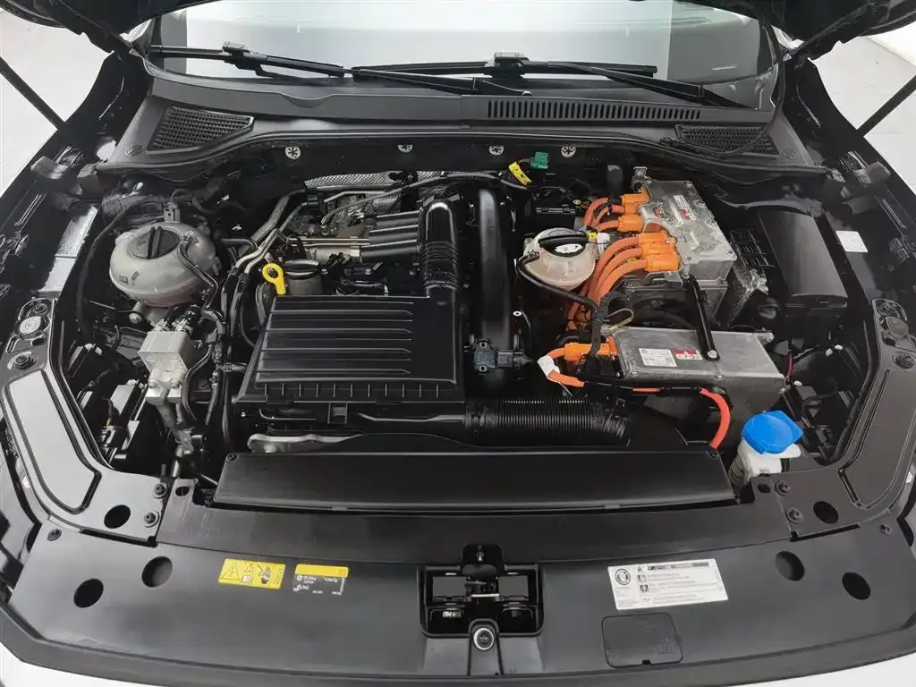 Volkswagen Passat New Energy 2023 из CN, фото 10
