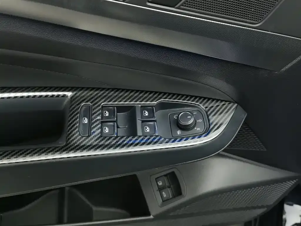 Volkswagen Passat New Energy 2023 из CN, фото 9
