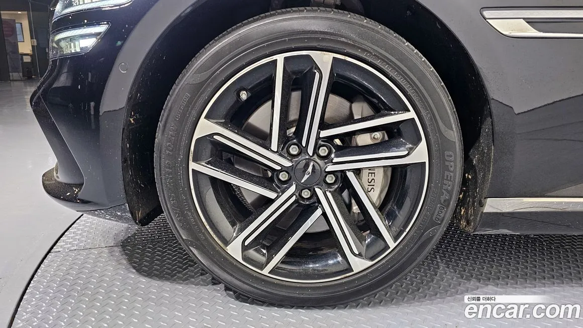 Genesis G80 — фото 9