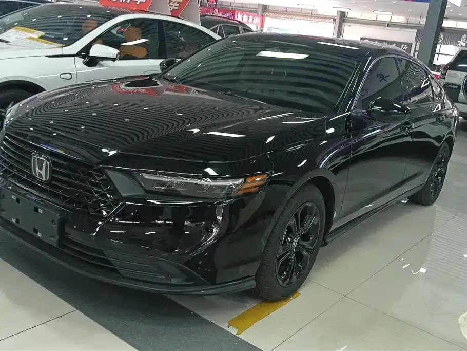Honda Accord — фото 1
