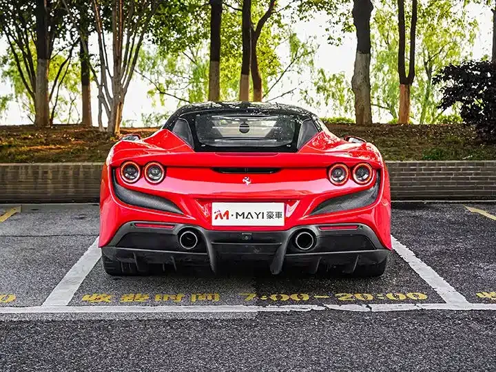 Ferrari F8 — фото 9