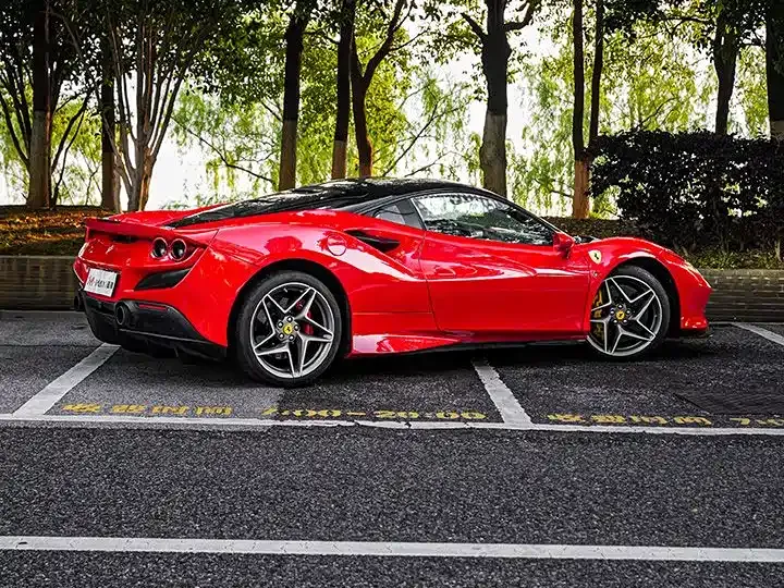 Ferrari F8 — фото 7