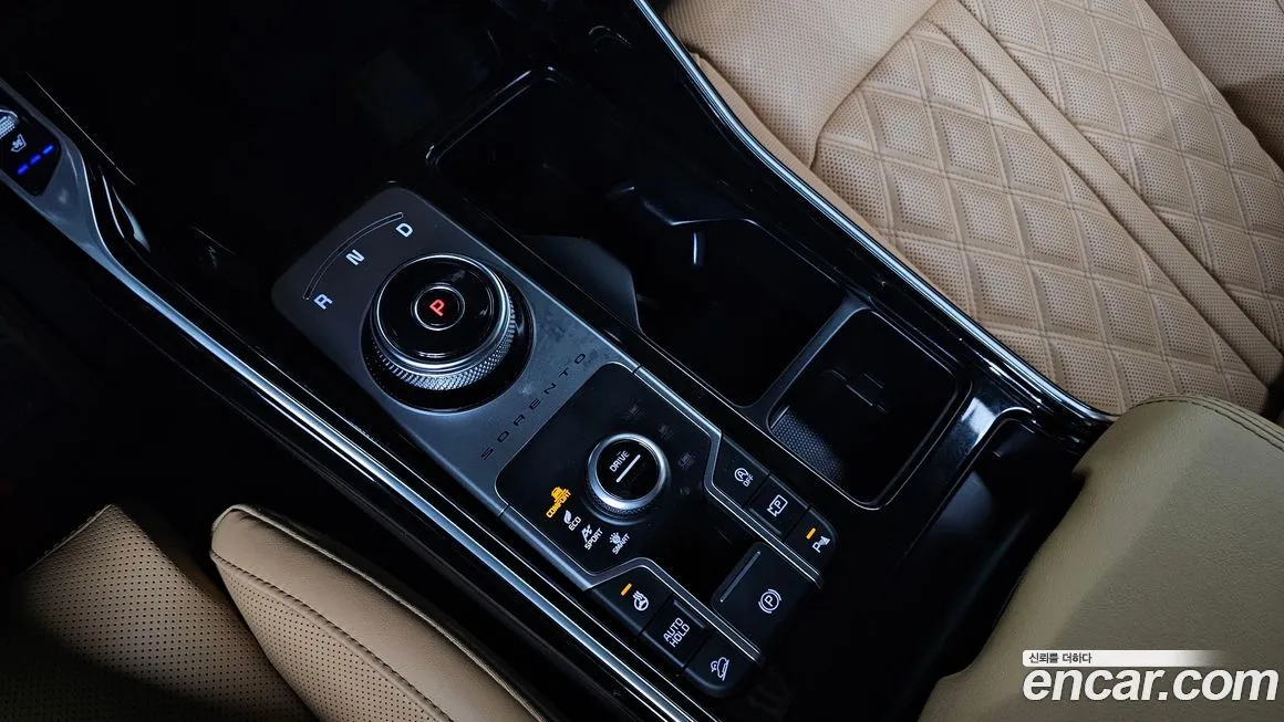 Kia Sorento — фото 9
