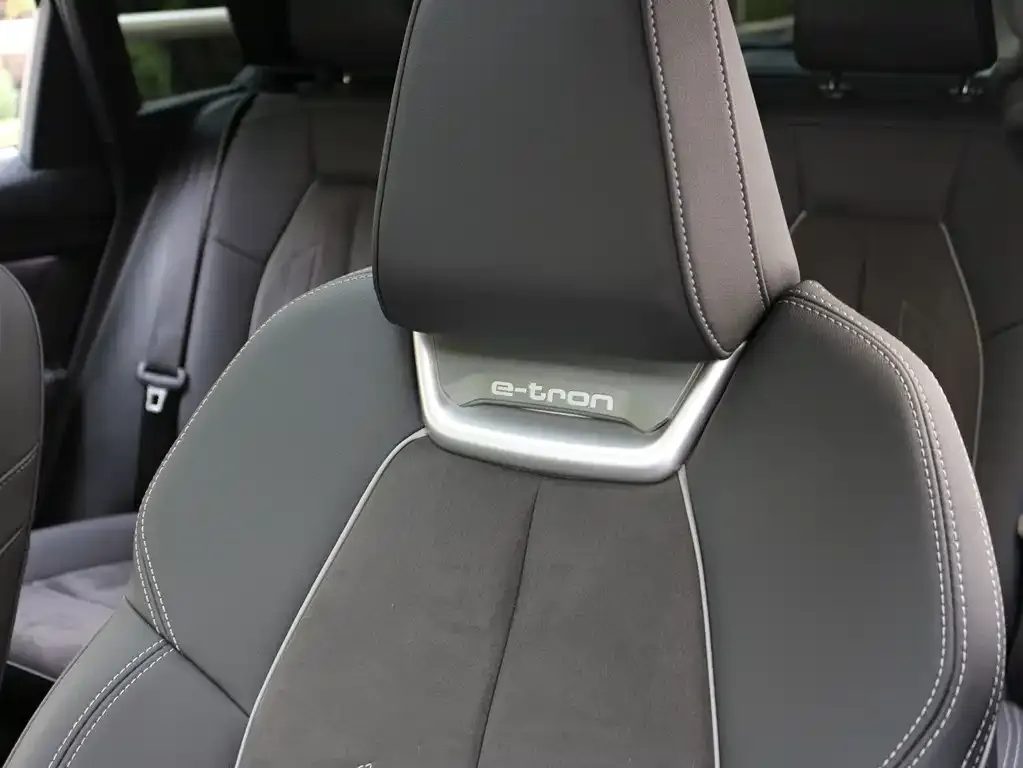 Audi Q4 e-tron 2023 из CN, фото 4