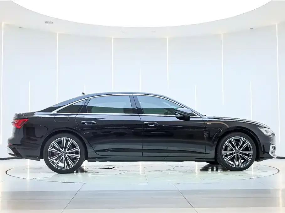 Audi A6L — фото 2