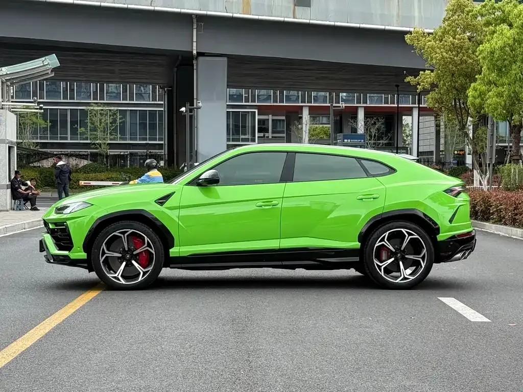 Lamborghini Urus 2021 из CN, фото 6