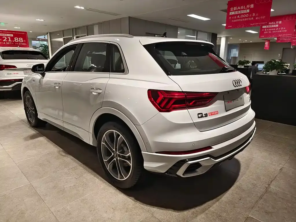 Audi Q3 — фото 8