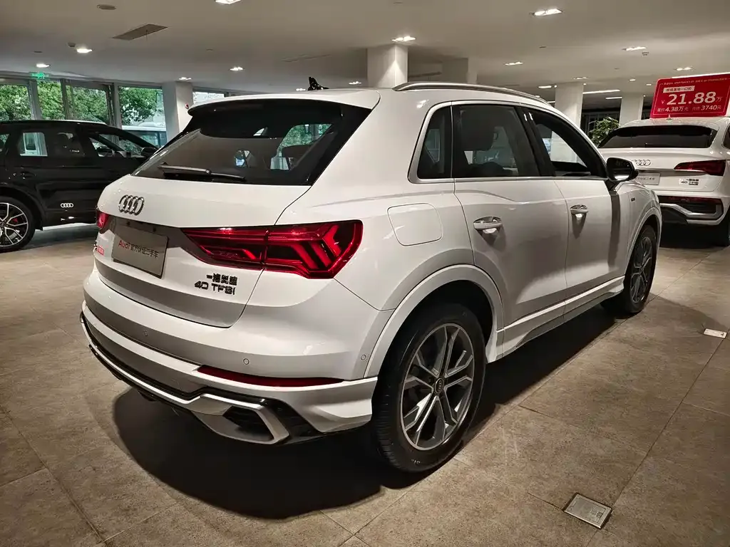Audi Q3 — фото 4