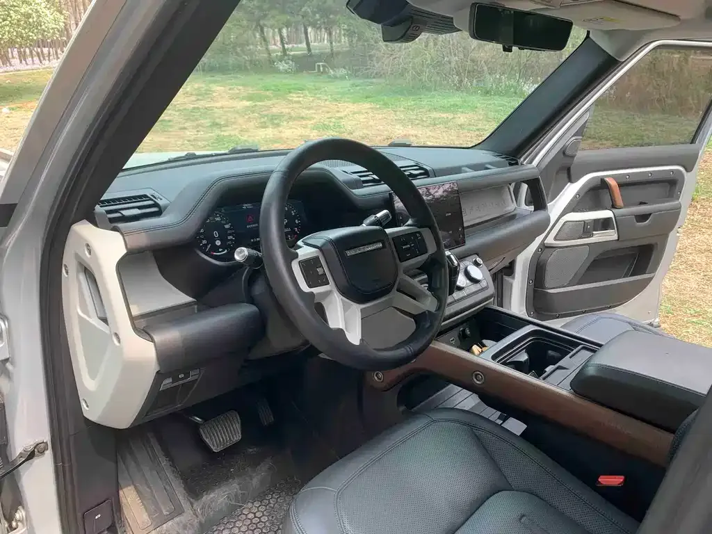 Land Rover Defender — фото 2