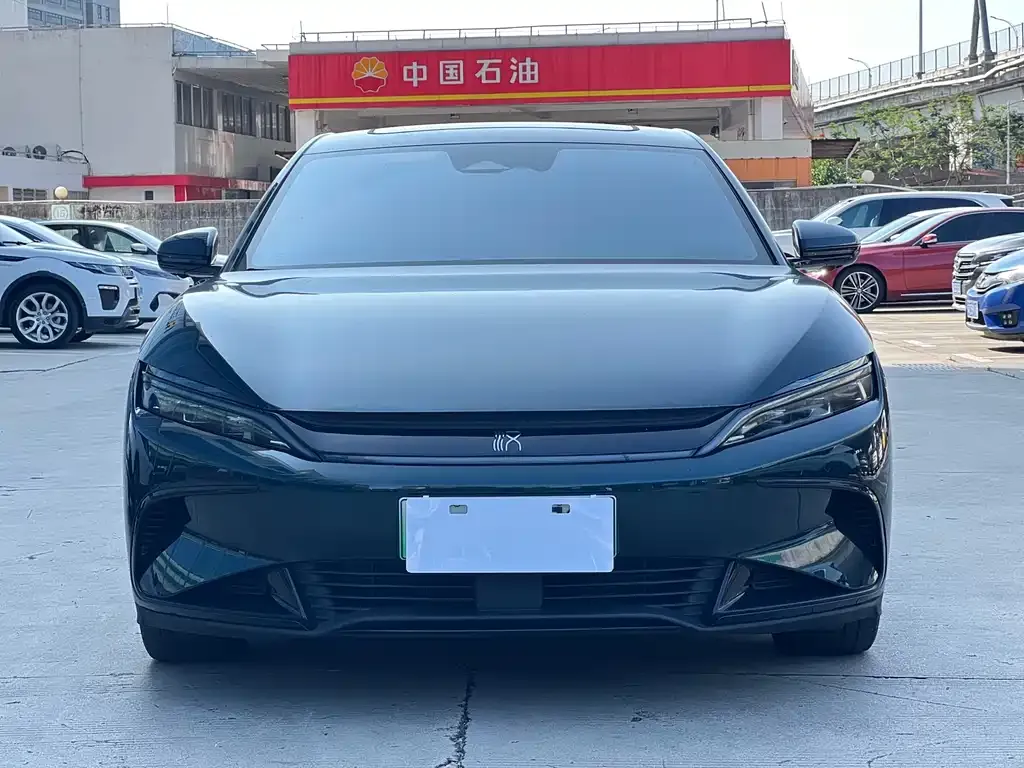 BYD Han — фото 3