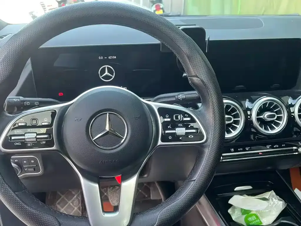 Mercedes-Benz GLA — фото 8