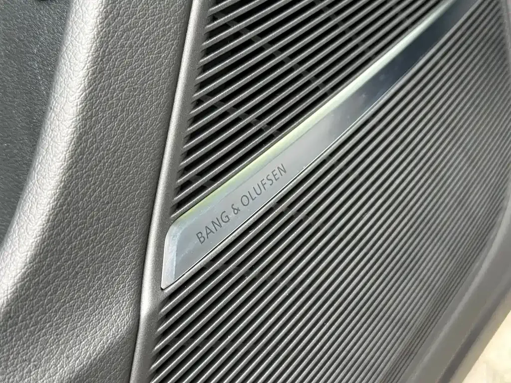 Audi Q8 — фото 10