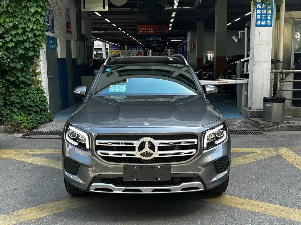 Mercedes-Benz GLB — фото 1