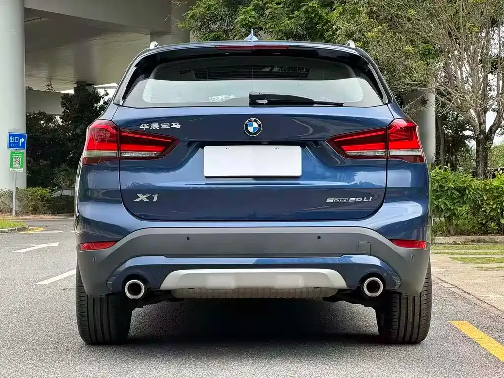 BMW X1 — фото 8