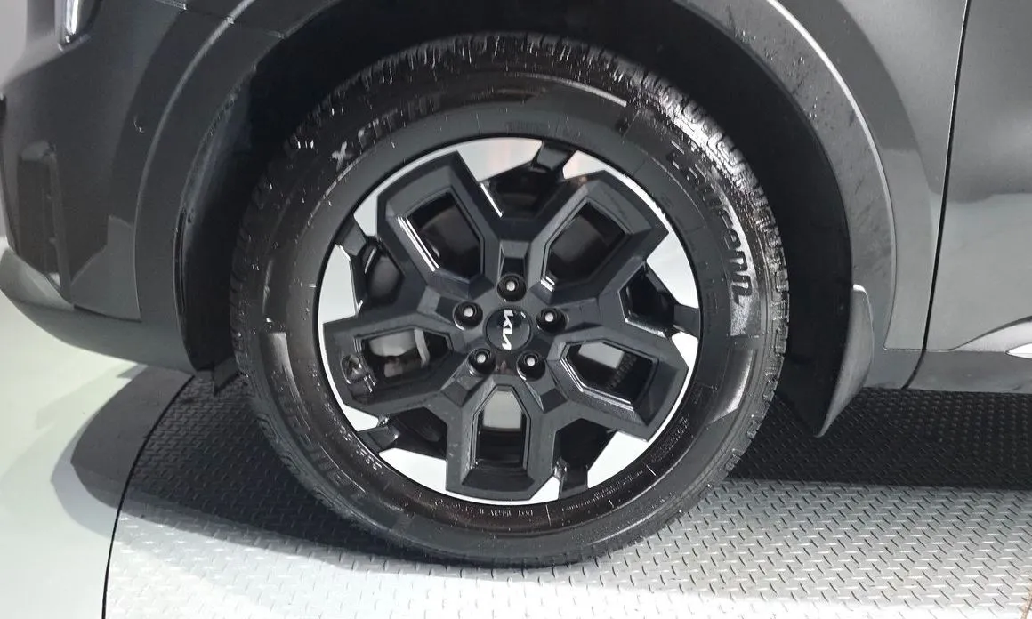 Kia Sorento — фото 4