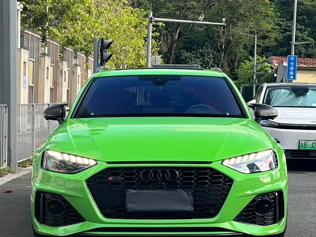 Audi RS 4 2023 из CN, фото 6