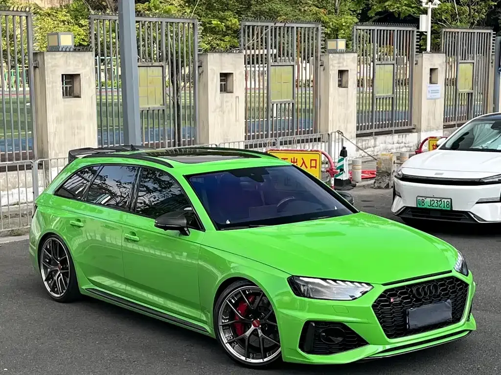 Audi RS 4 2023 из CN, фото 10