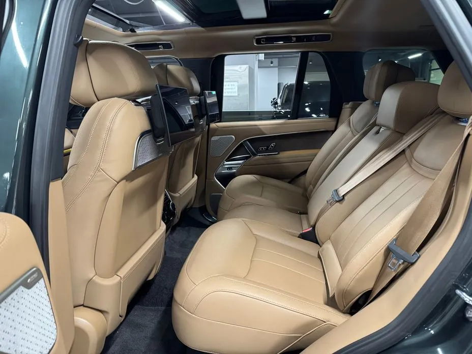 Land Rover Range Rover 2023 из KR, фото 2
