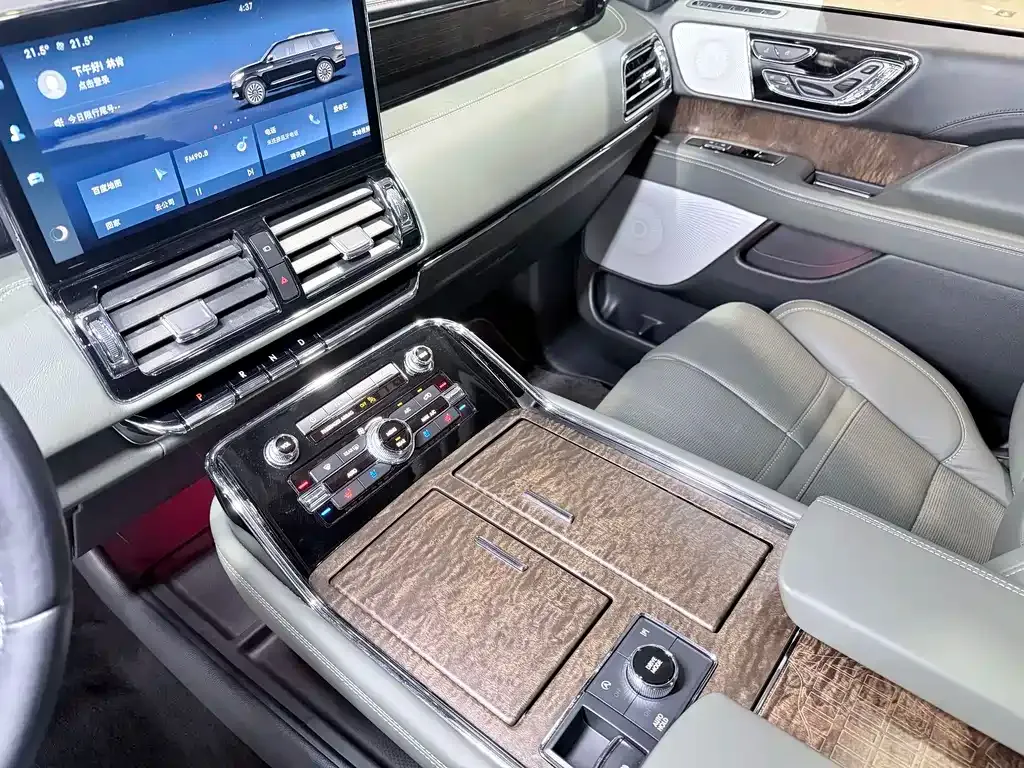 Lincoln Navigator — фото 10