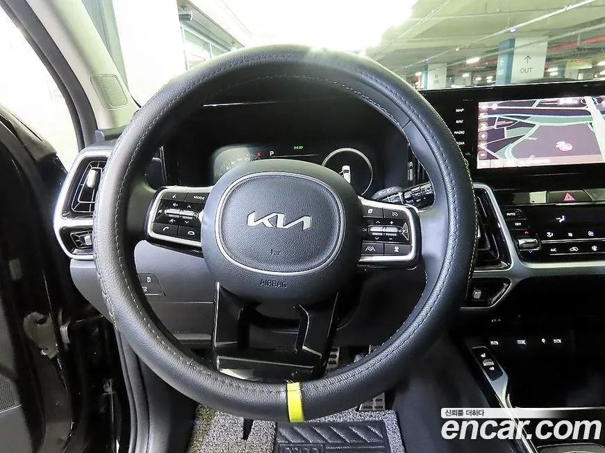 Kia Sorento — фото 7