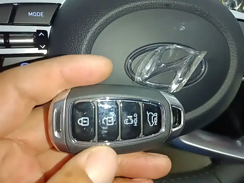 Hyundai Custo — фото 10