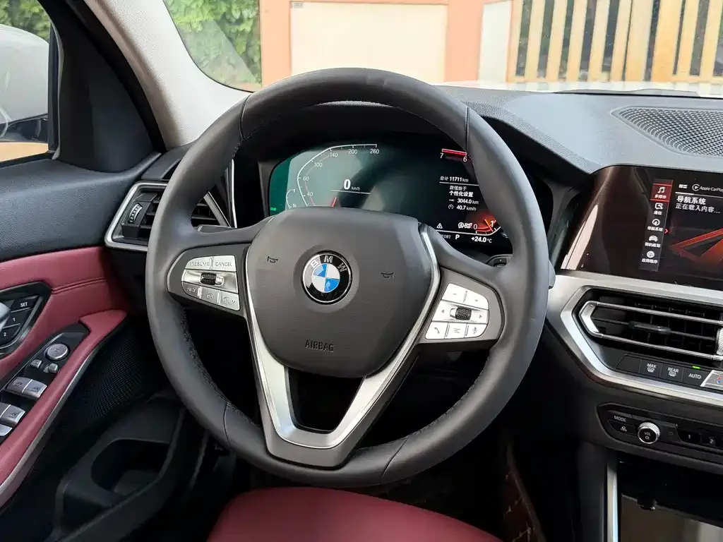 BMW 3 Series 2021 из CN, фото 2