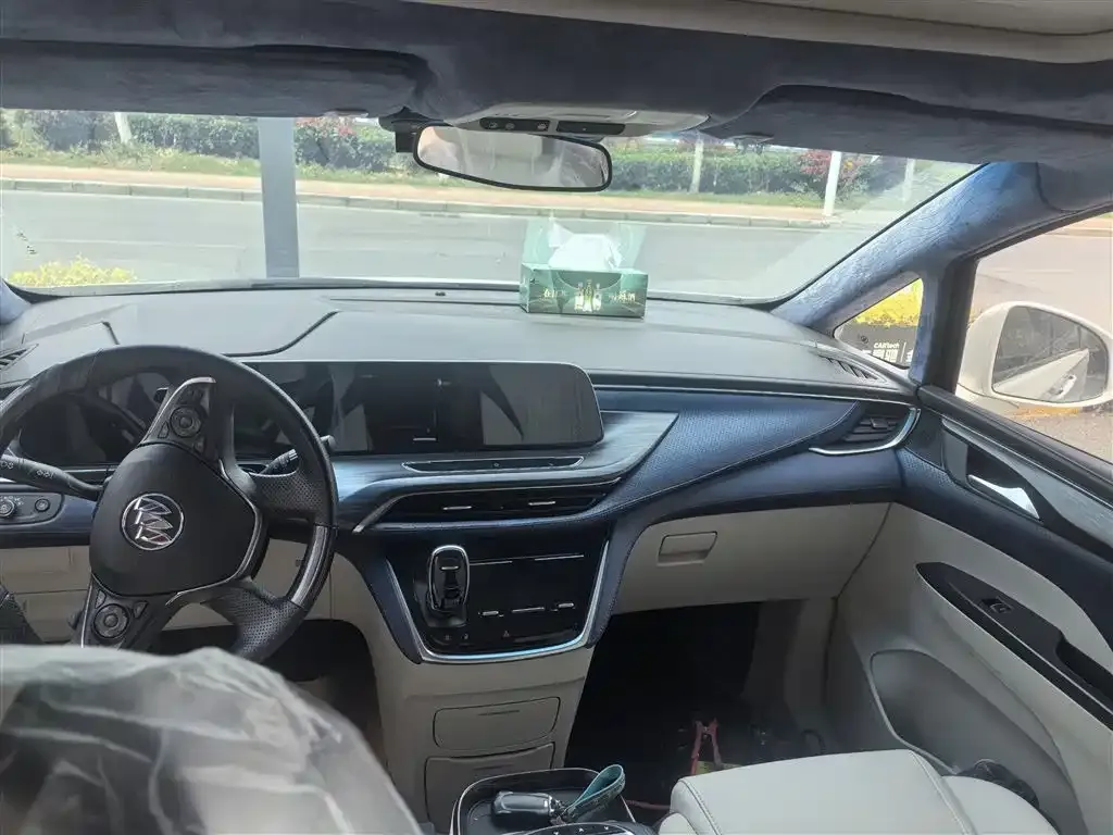 Buick GL8 2021 из CN, фото 2
