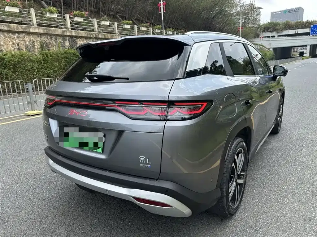 BYD L DM-i — фото 8