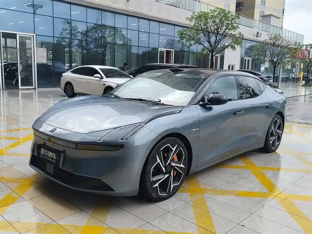 Lynk & Co Z10
