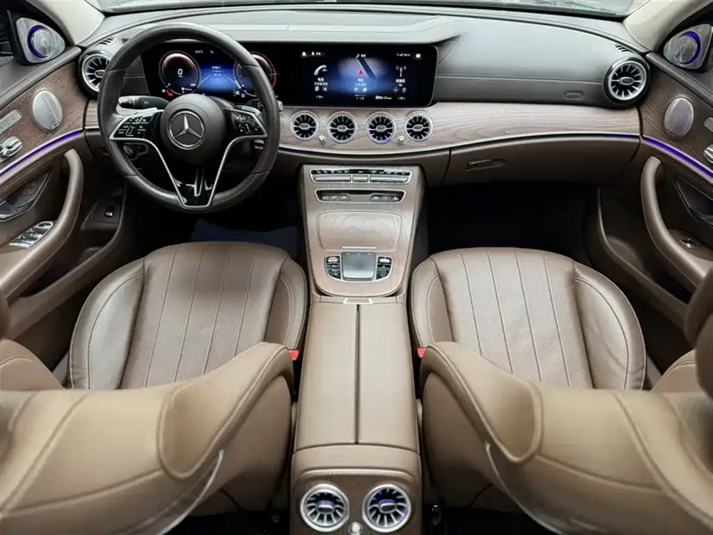 Mercedes-Benz E-Class — фото 6
