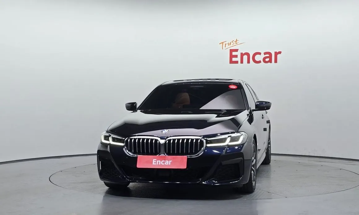 BMW 5-Series 2023 из KR, фото 8
