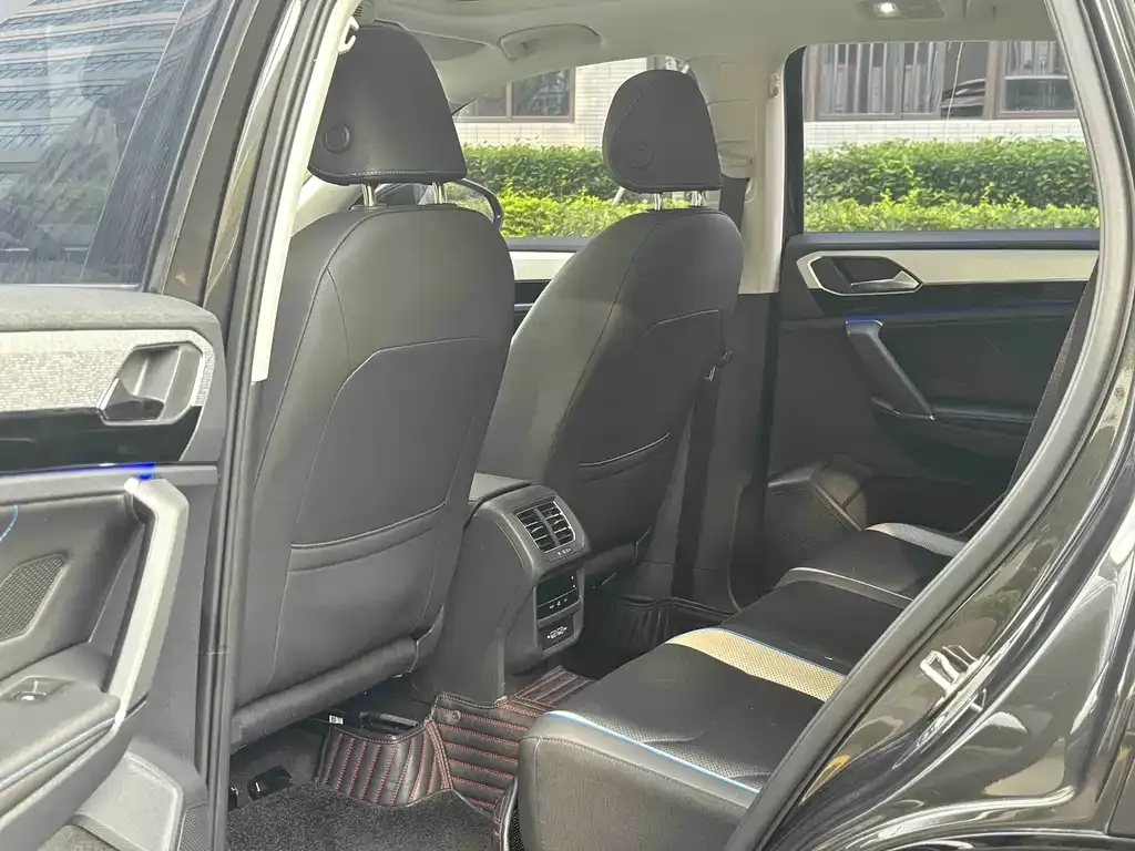 Volkswagen 探岳 PHEV 2021 из CN, фото 2