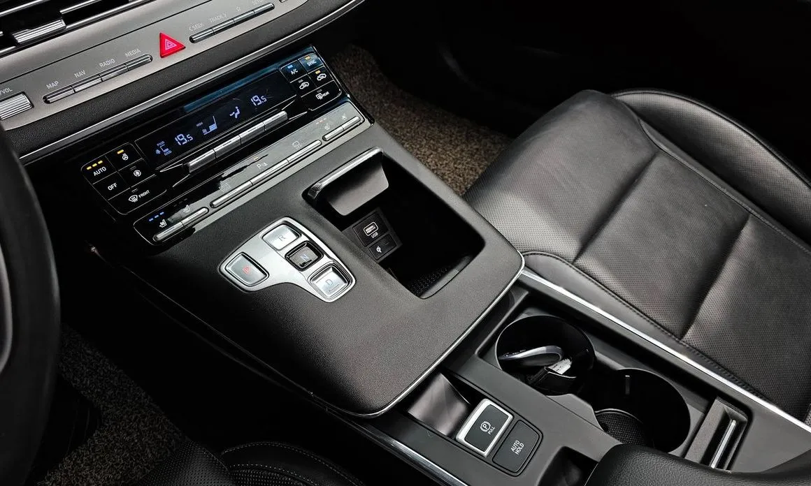 Hyundai Grandeur 2021 из KR, фото 8