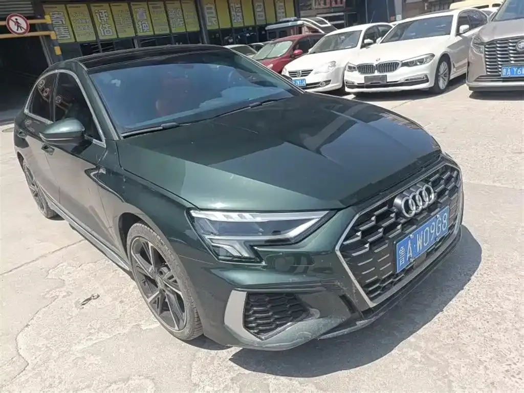 Audi A3 — фото 1