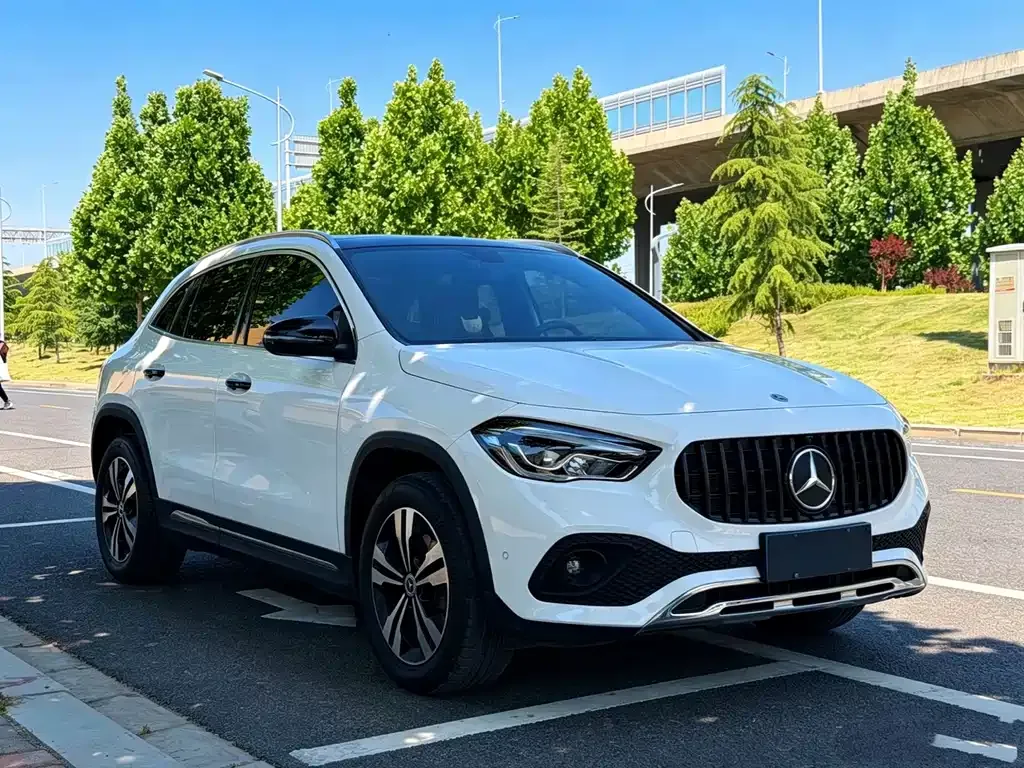 Mercedes-Benz GLA — фото 7